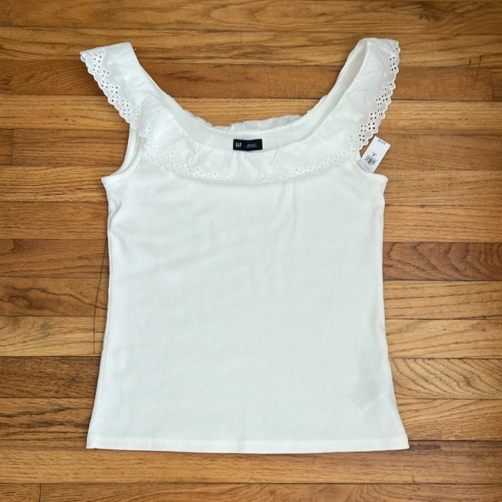 GAP Eyelet Ruffle Neck Ribbed Tank Top - Picture 5 of 14